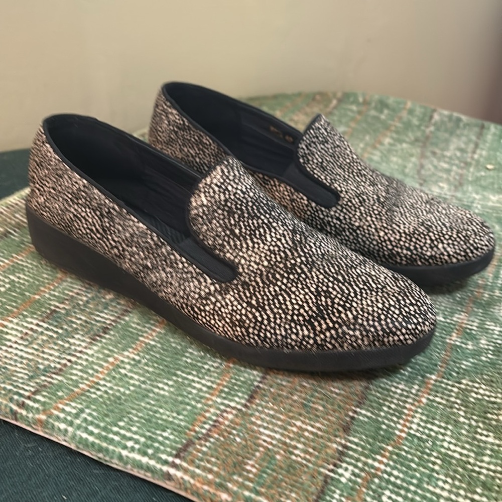 Fitflop Black and White Slip-On Shoes - Picture 2 of 5
